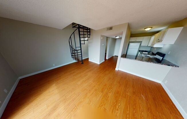 2 beds, 1.5 baths, 928 sqft, $1,795, Unit 1945 Peoria St #503