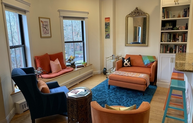 13 15 WORCESTER SQ