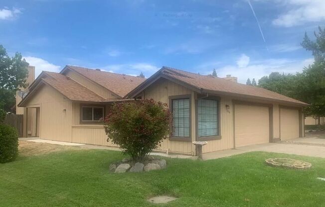 8192-8194 Talbot Way