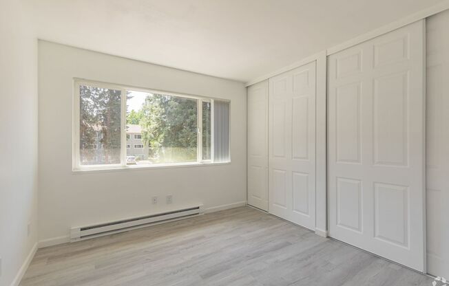 2 beds, 1 bath, 1,014 sqft, $1,695, Unit 42