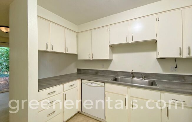 2 beds, 1 bath, 850 sqft, $1,850, Unit A