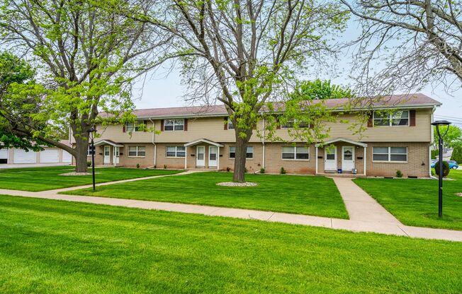 2 beds, 1 bath, 825 sqft, $899, Unit 1750 - 5