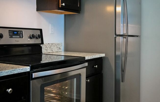 Efficient Appliances In Kitchen at Gramercy on Garfield, Cincinnati, 45202