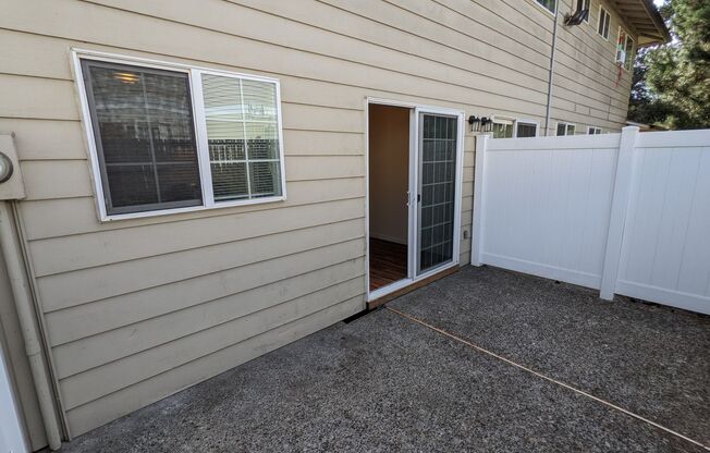 2 beds, 1.5 baths, 900 sqft, $1,425, Unit 7873