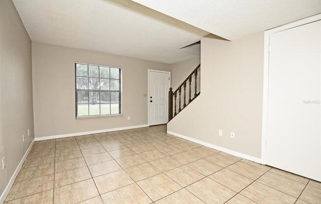 2726 GRAY FOX LN