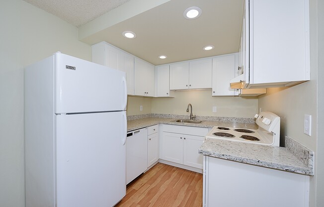 2 beds, 1 bath, 765 sqft, $2,295, Unit 202