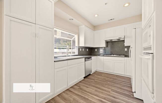 Bright & Spacious 3-Bedroom Townhome in Gated Arcadia Community