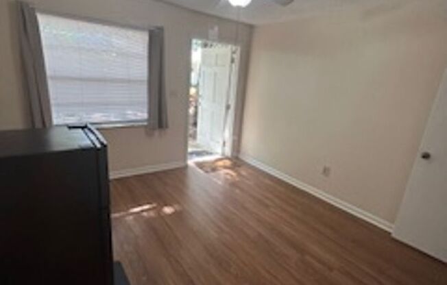 1 bed, 1 bath, $900