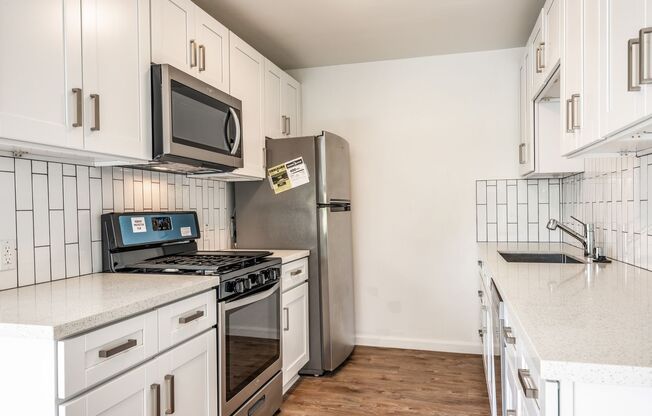 1 bed, 1 bath, $2,645, Unit 10758 - 2