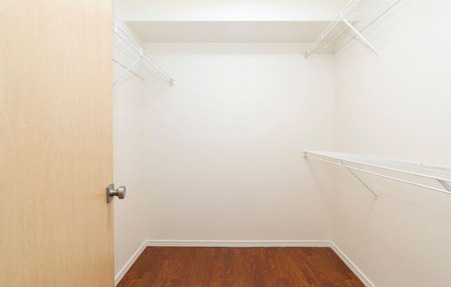 2 beds, 1 bath, 824 sqft, $2,595, Unit #207