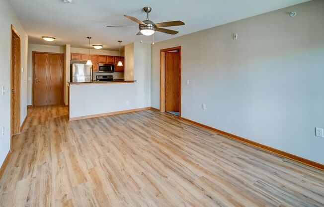 2 beds, 2 baths, 1,015 sqft, $1,695, Unit 111