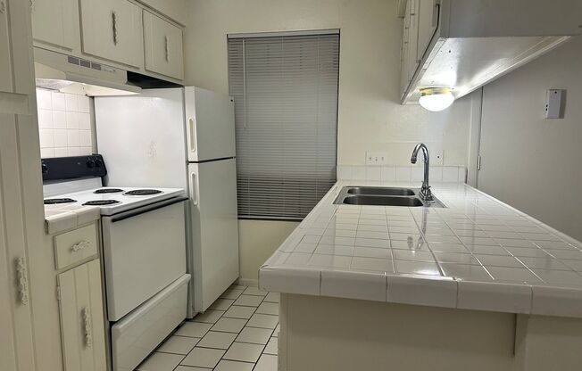 1 bed, 1 bath, 650 sqft, $1,289, Unit SUX-219