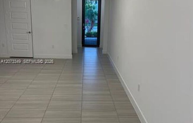 10445 NW 81st Ter th 10445, Doral, FL 33178
