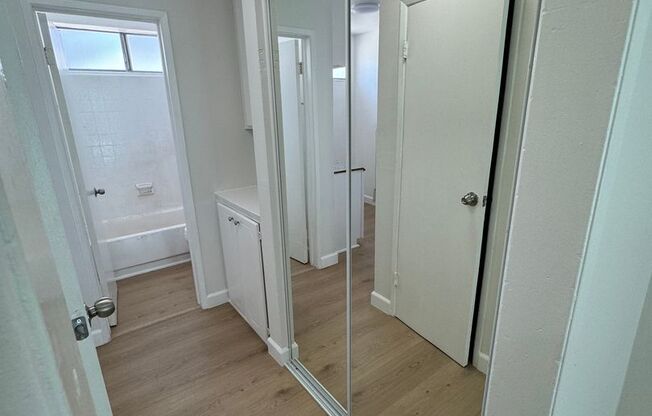 Studio, 1 bath, 475 sqft, $1,595, Unit 06