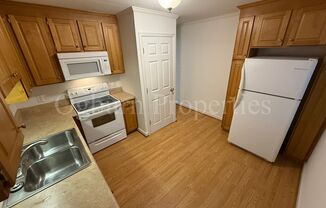 2 beds, 1 bath, $895, Unit 845-B