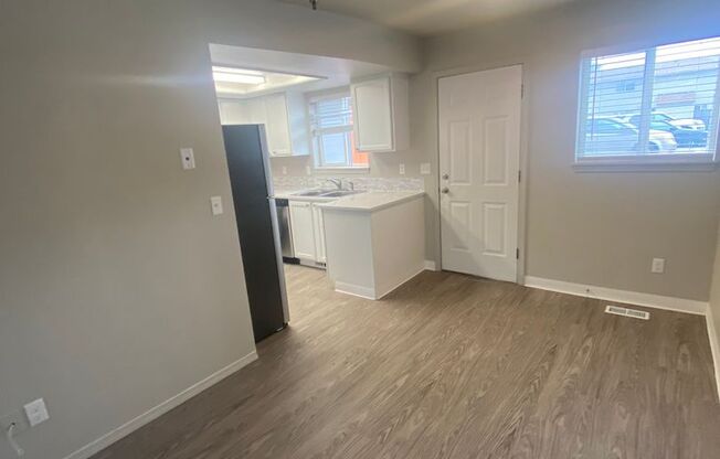 Ivy St. - 1215