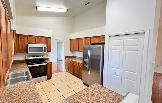 3 beds, 2 baths, $1,999