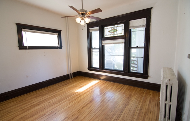 2115 3rd Ave