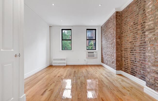 404 E 88 ST