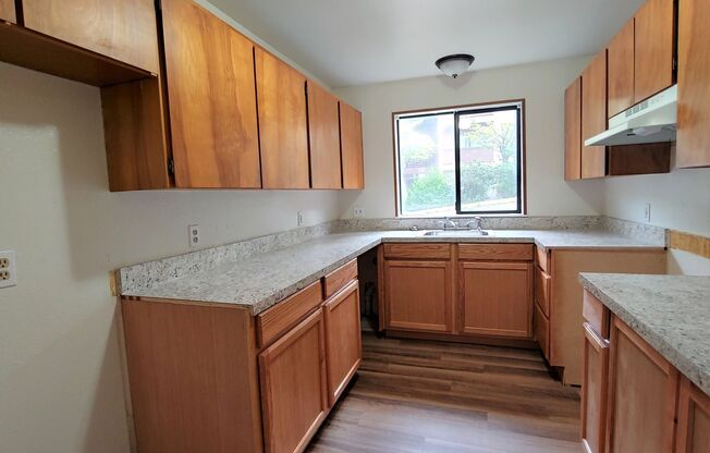 1 bed, 1.5 baths, 800 sqft, $1,445, Unit E6