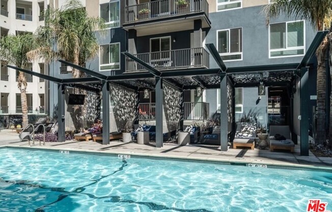 435 los feliz