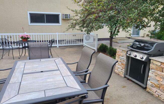 2 beds, 2 baths, 1,200 sqft, $1,495, Unit 3717-205