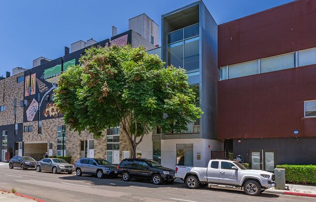 2 Bed 2 Bath in The Heart of Little Italy