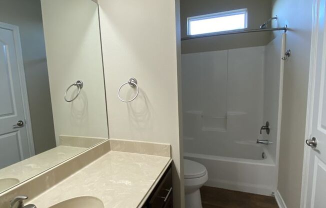 1 bed, 1 bath, 734 sqft, $1,025, Unit 110