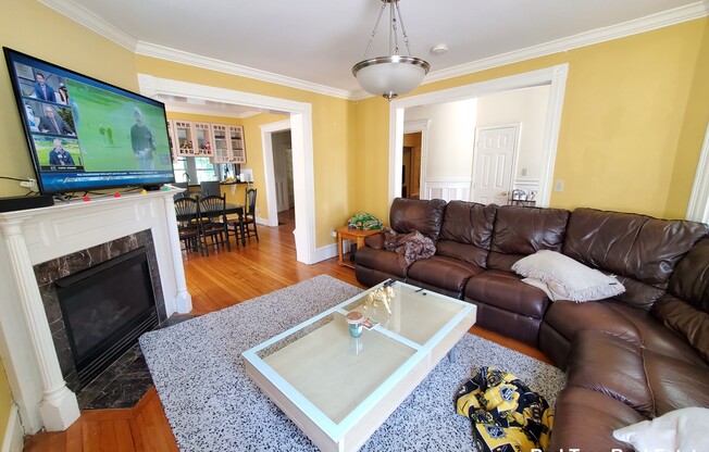 22 Burton St # 4O