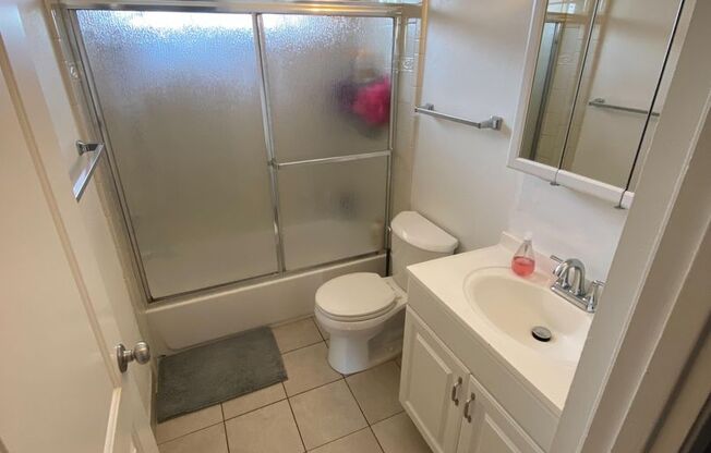 Remodeled 2 bedroom beautiful LVT flooring, updated kitchen and bathroom, reserved parking