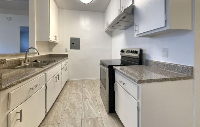 Normandie Apartments ~ JR one bedroom with Parking! CALL NOW!