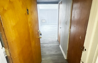 2812 E 130 ST