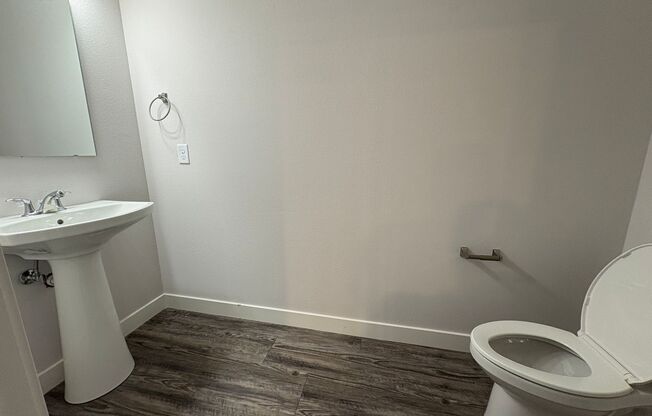 2 beds, 2.5 baths, 1,332 sqft, $2,105, Unit 4888-323
