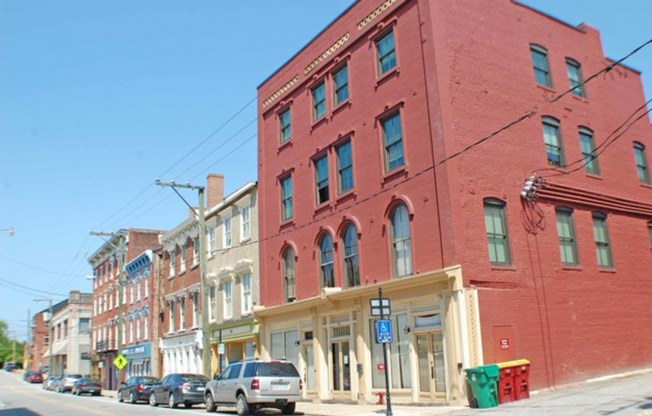Plaza at Bank Street