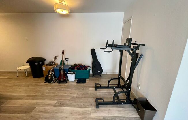 2 beds, 1 bath, $1,350, Unit 310