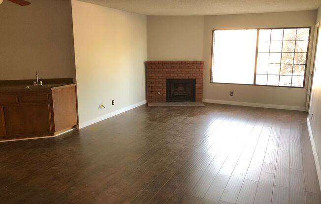 2 bedroom 2 bathrooms Available NOW