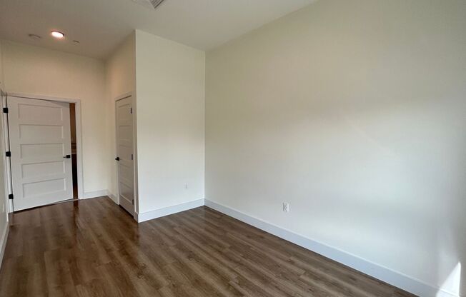 3 beds, 2 baths, 1,300 sqft, $3,629, Unit 365