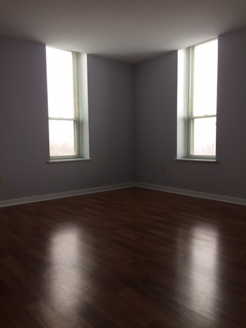 2 beds, 1 bath, 885 sqft, $1,995, Unit 304