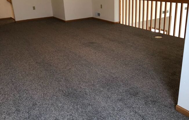 3 beds, 2 baths, 1,380 sqft, $2,365, Unit 8126-301