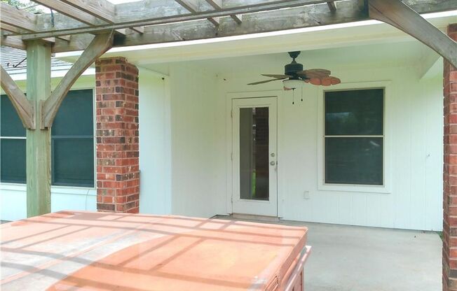 3 beds, 2 baths, $2,395