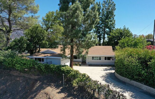 279 STARLIGHT CREST DR
