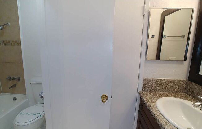 2 beds, 2 baths, 910 sqft, $2,950, Unit 215