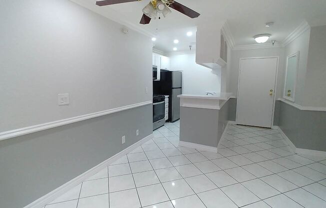 2 beds, 2 baths, 910 sqft, $2,795, Unit 401