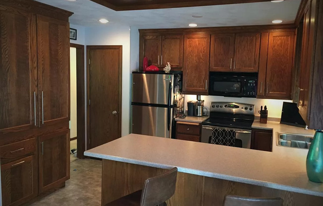 3 beds, 2 baths, $2,725