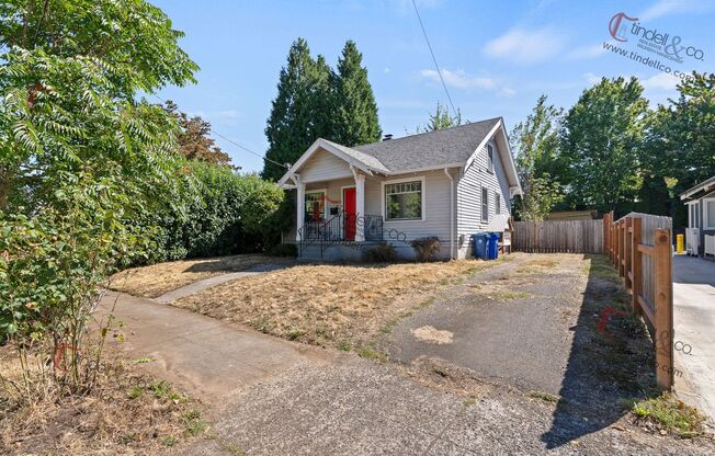 Charming 2-Bedroom Home with 2 -Bonus Rooms in Historic St. Johns!