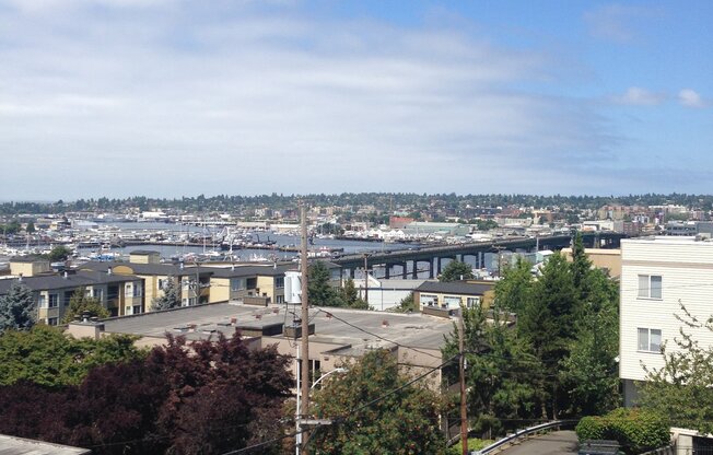 3655 13 AVE W