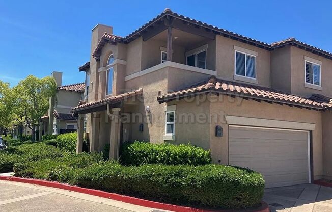 ***Beautiful Like-New 2 bed / 2.5 bath / 1,123 sqft Townhome in South Carlsbad / Rancho Carillo - Available NOW***
