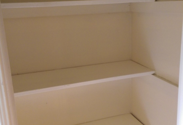 1 bed, 1 bath, $850, Unit 15