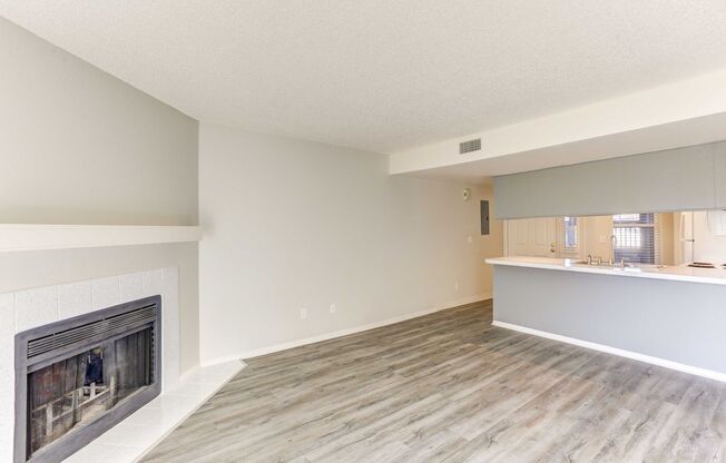 1 bed, 1 bath, 615 sqft, $1,565, Unit 112