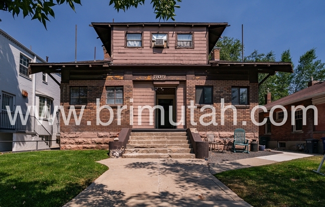 305 S Douglas St Apt 4